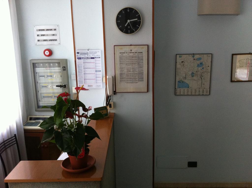 Hotel Mira Varese Kültér fotó