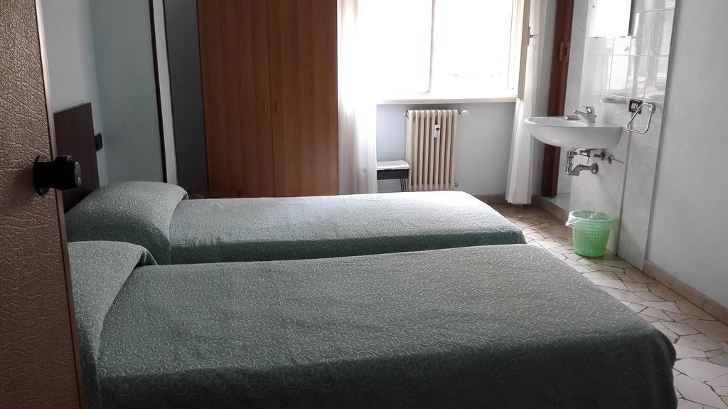 Hotel Mira Varese Szoba fotó